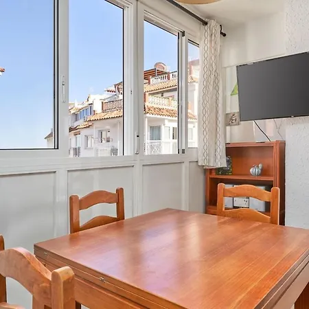 Sol Marengo Torrecilla, Apartman *